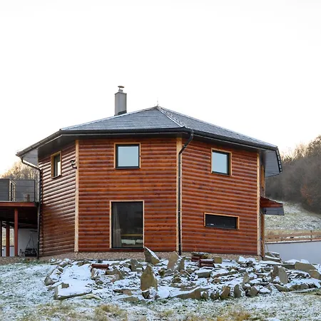 Exit 샬레 Kolonica