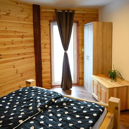 Exit Chalet Kolonica